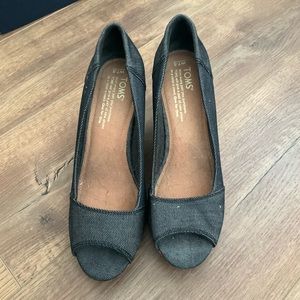 Toms wedges